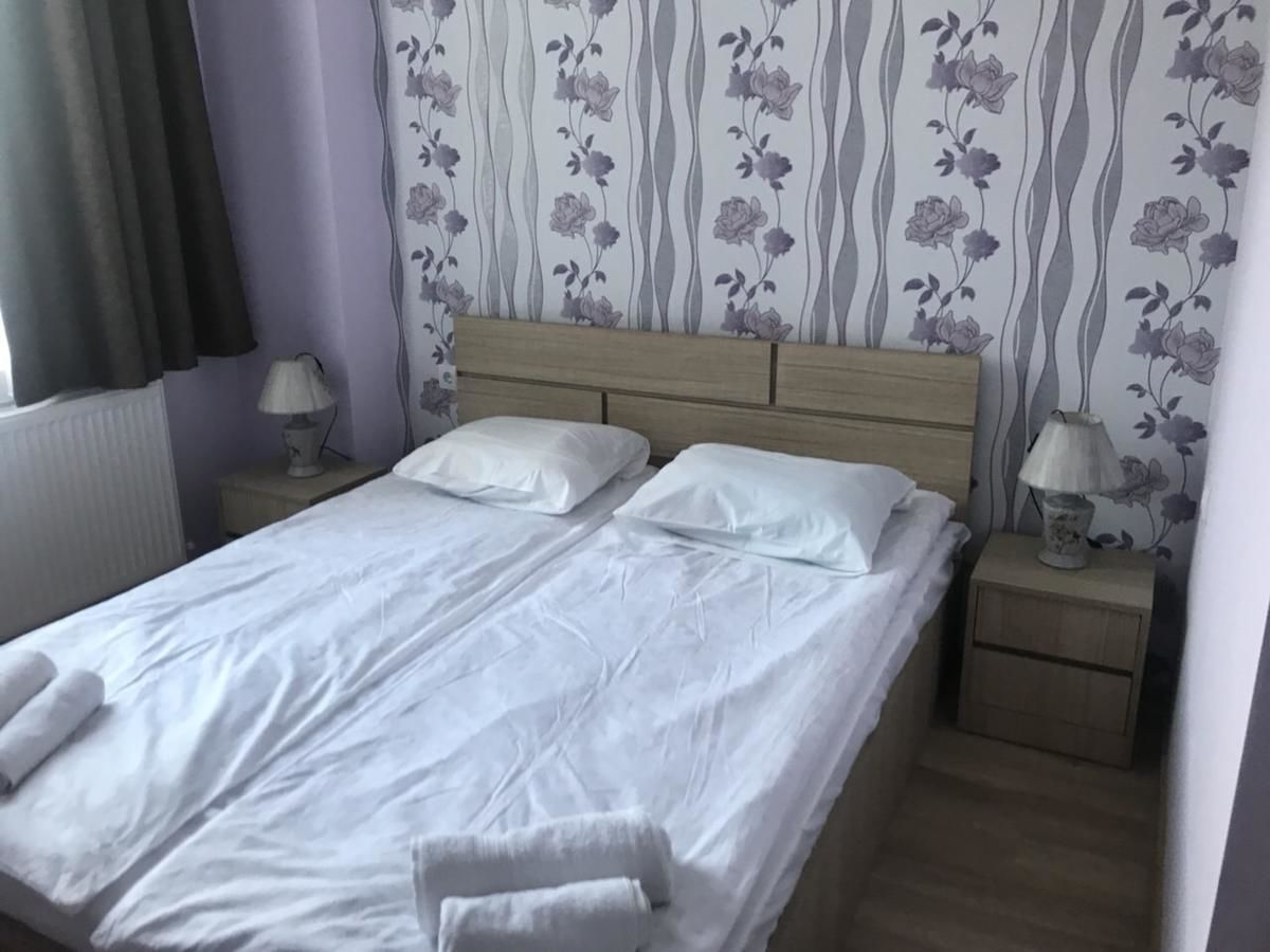 Отель Kmg Hotel Сурами