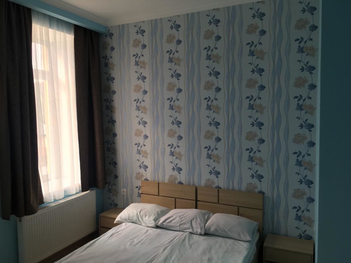 Отель Kmg Hotel Сурами